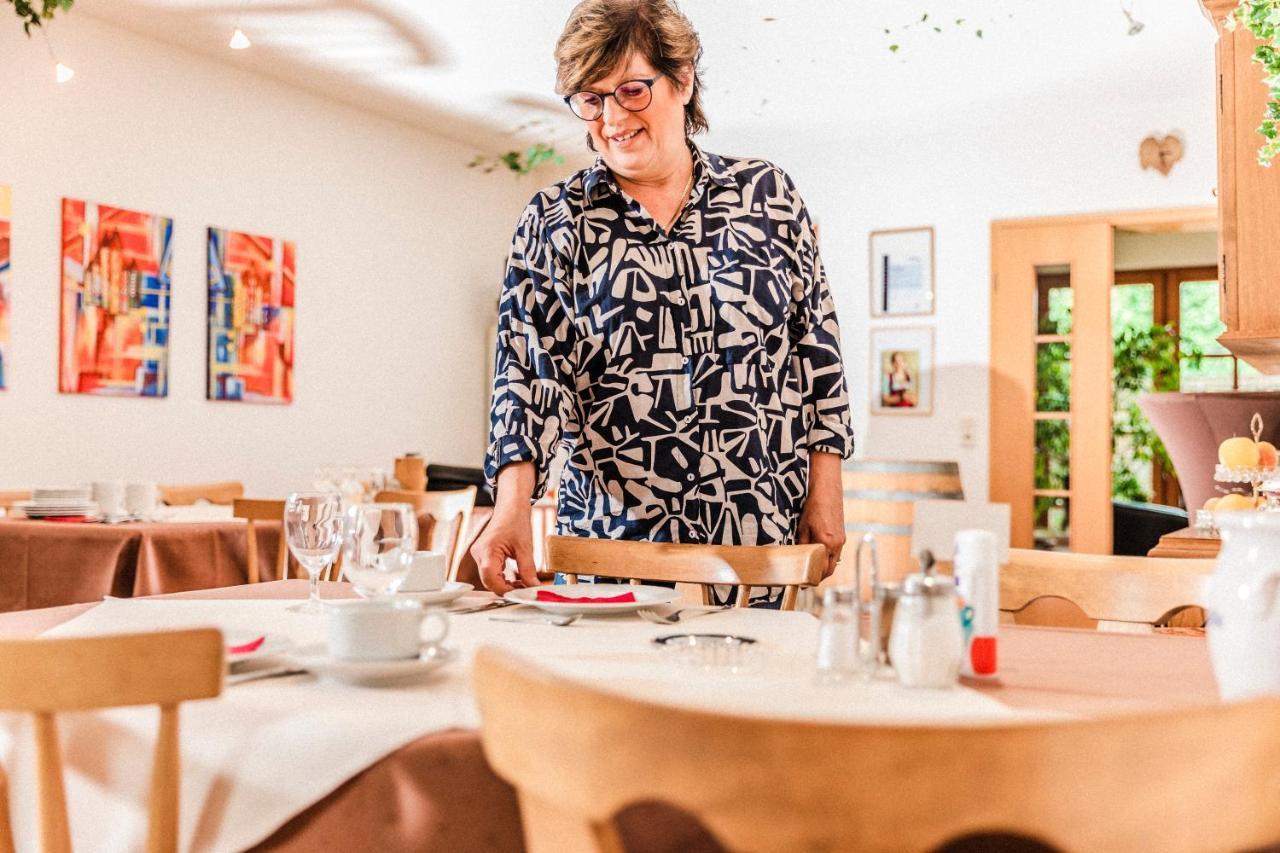 Gaestehaus Hellmer Neustadt an der Weinstraße Eksteriør billede
